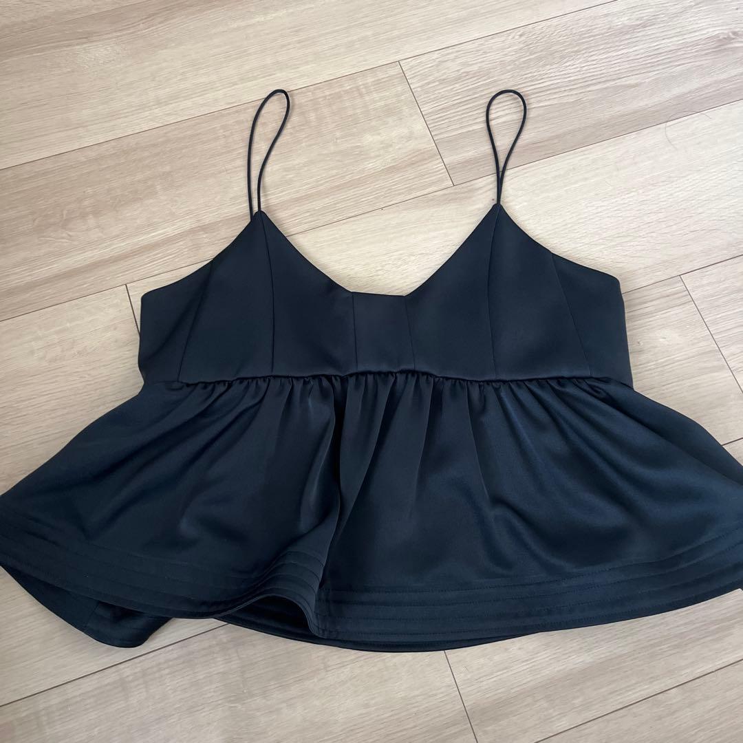 マチャット サテンフレアキャミソール（ブラック）【25010116】 - メルカリ