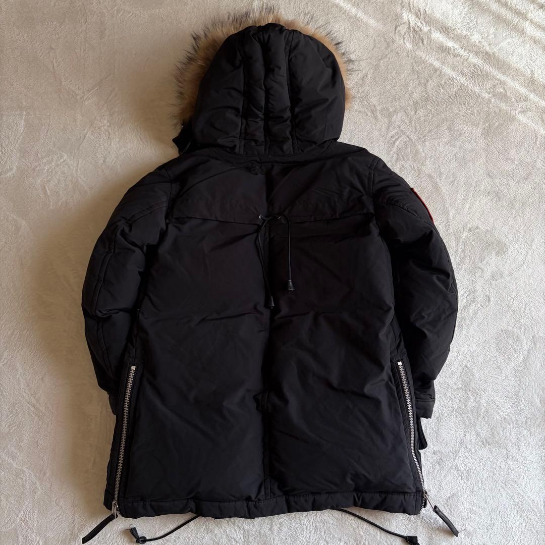 美品】DSQUARED2 ダウンコート リアルファー メンズ 38 女性も - メルカリ