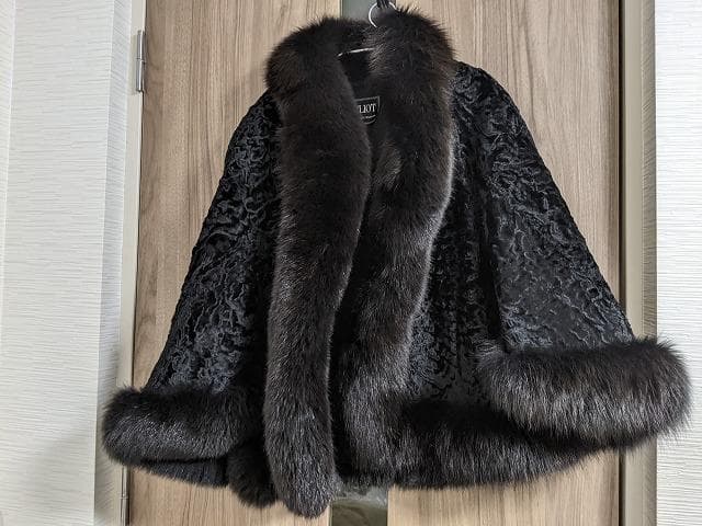 チェリーさま専用　2点まとめて　A810 　A545　毛皮ショール　ポンチョ rs5529-1.jpg