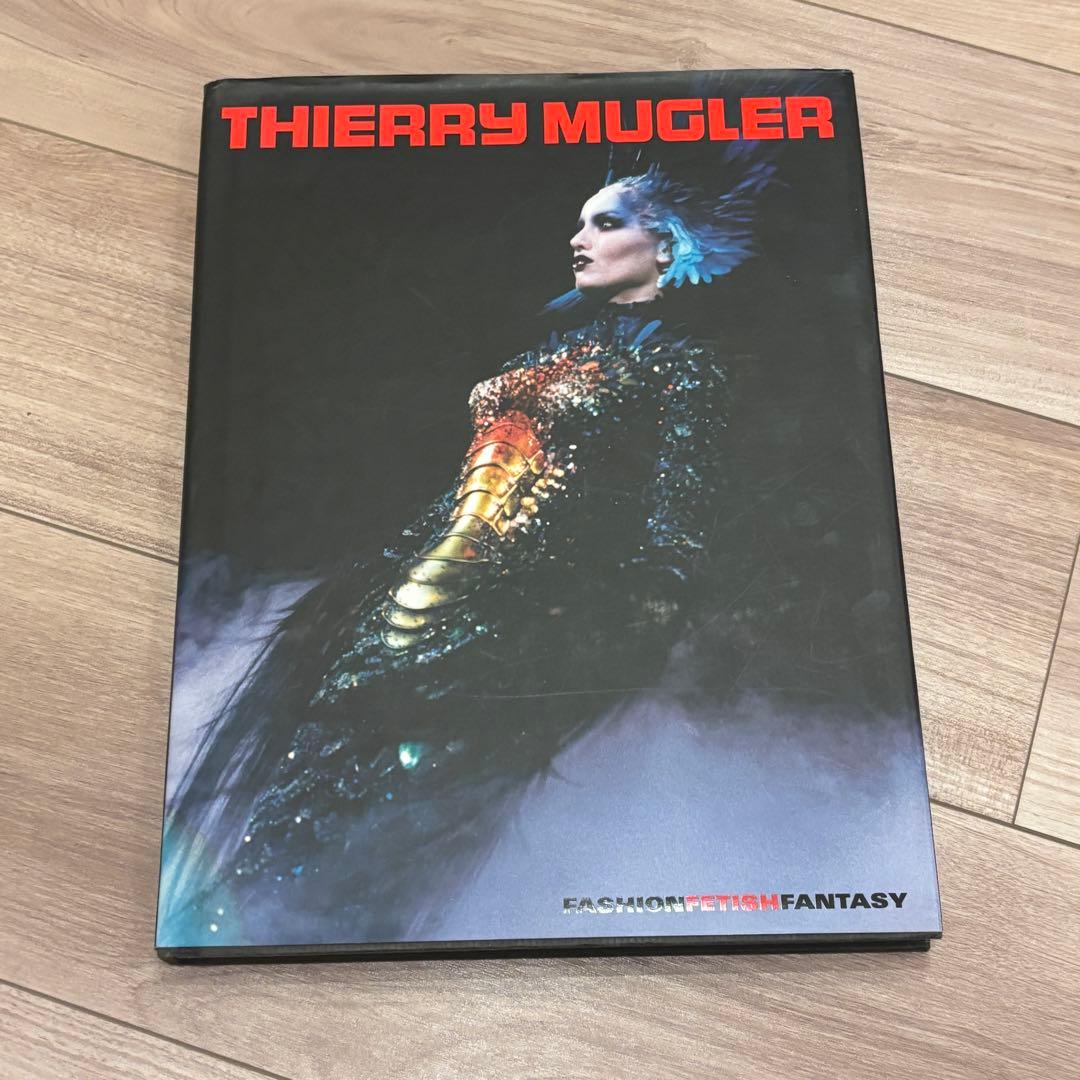 THIERRY MUGLER ファッション集 Amazon | Thierry Mugler | Loriot, Thierry-Maxime | Fashion Design