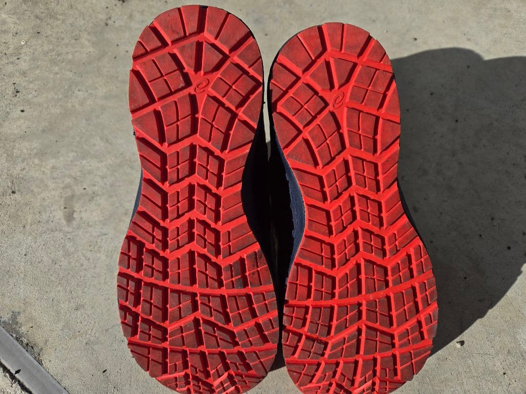 美品　アシックス　安全靴　ウィンジョブ CP307 BOA 紺金　27.0cm