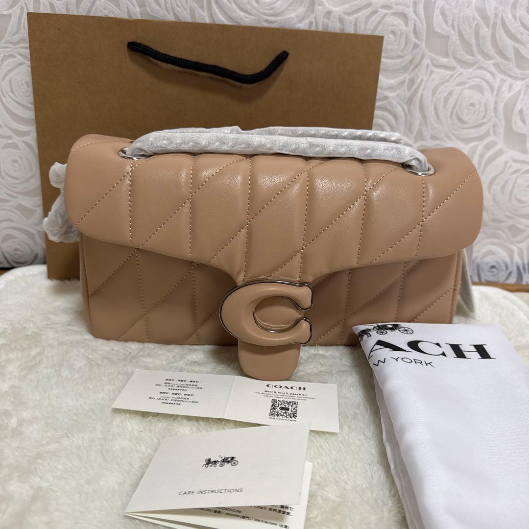 COACH ベージュ キルティング ショルダーバッグ26cm COACH（コーチ） ショルダーバッグ バッグ タビー ショルダー バッグ