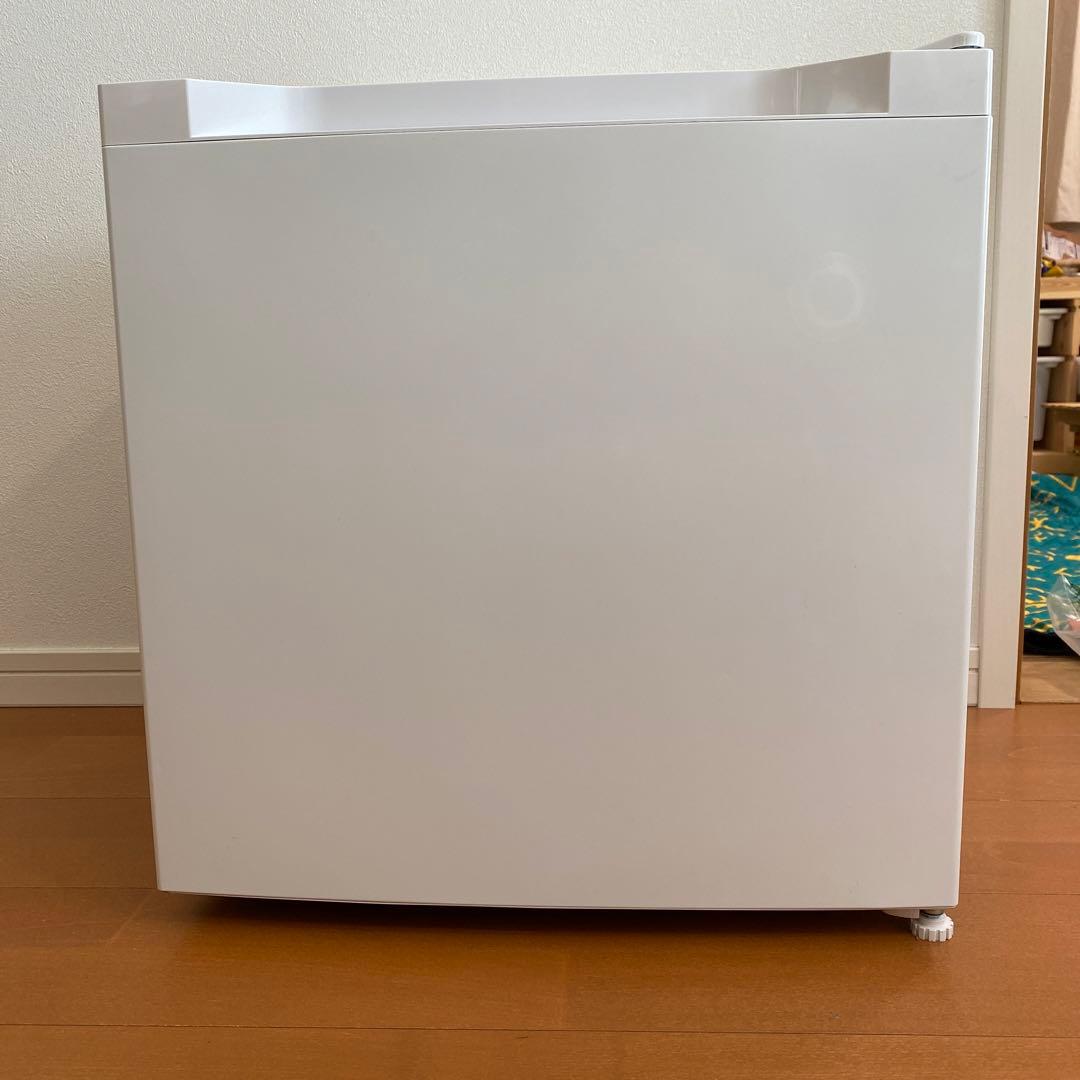 PF-A31FD-W ノンフロン冷凍庫 31L 2023年製 楽天市場】冷凍庫 小型 31L PF-A31FD-W 送料無料 冷凍庫 右開き