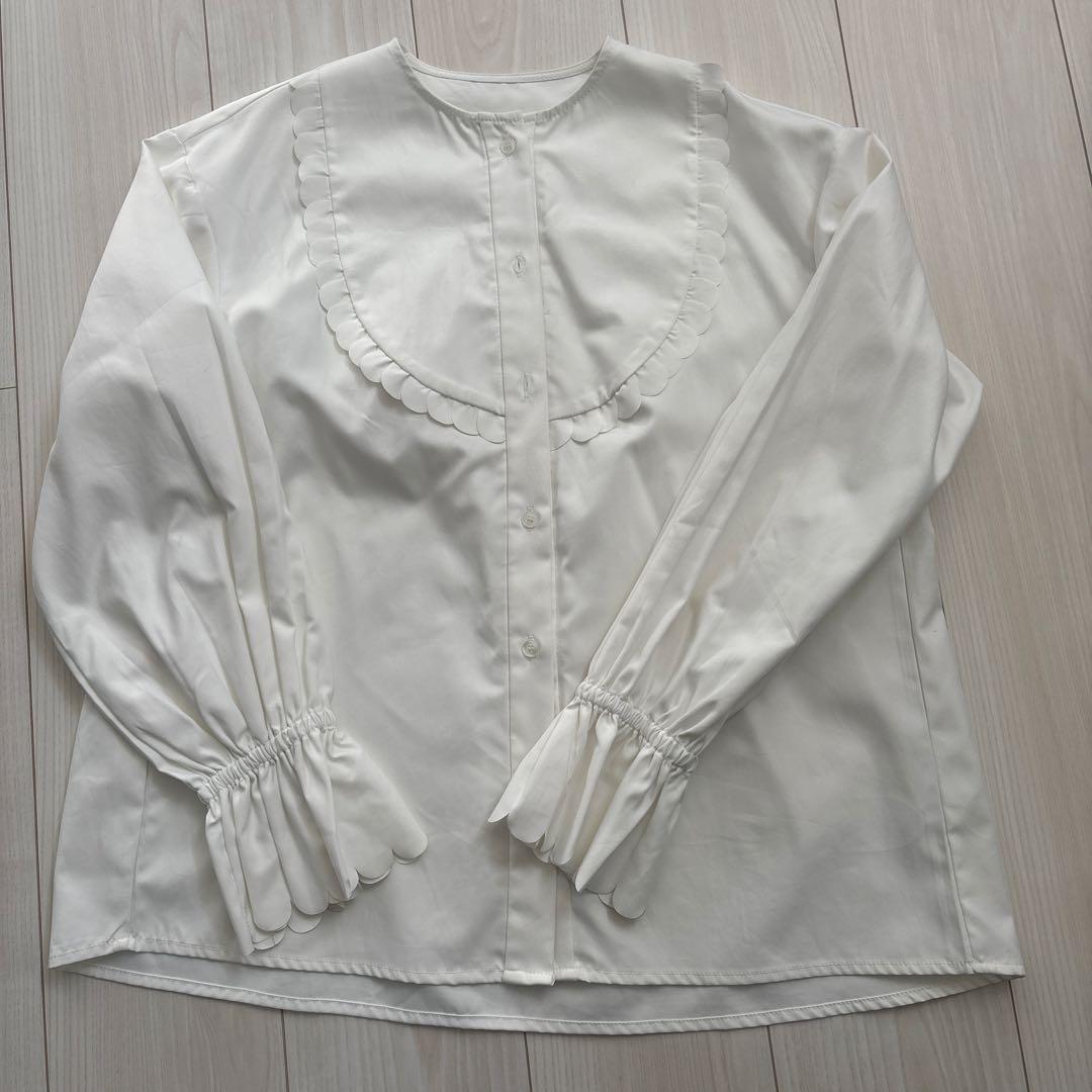 yori ヨリ スカラップ カットワークブラウス