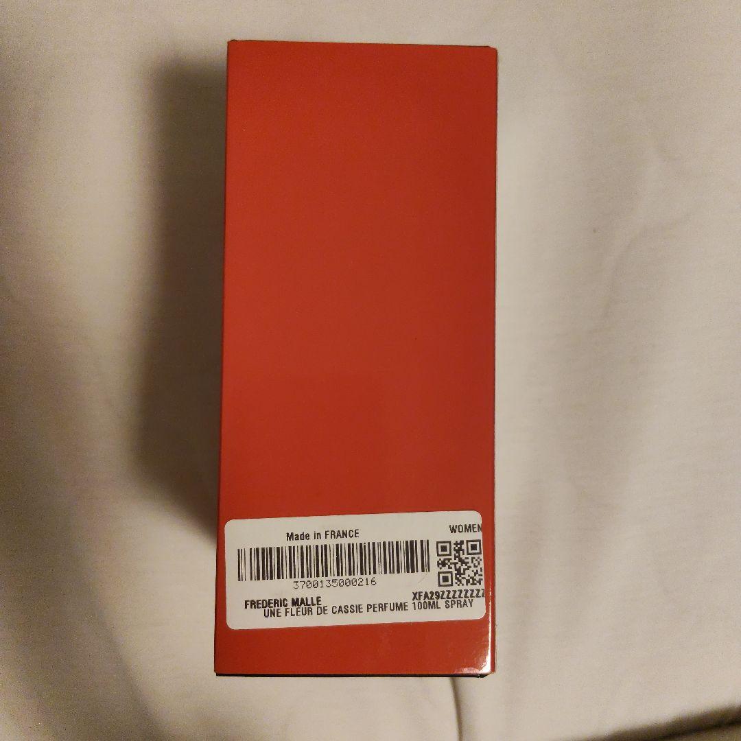 s*t様 UNE FLEUR DE CASSIE 100ml Eau de Pa - メルカリ