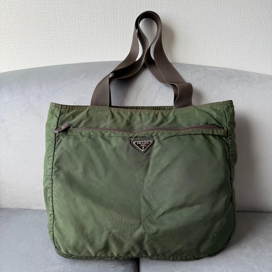 プラダ ナイロン ショルダーバッグ モスグリーン 三角プレート