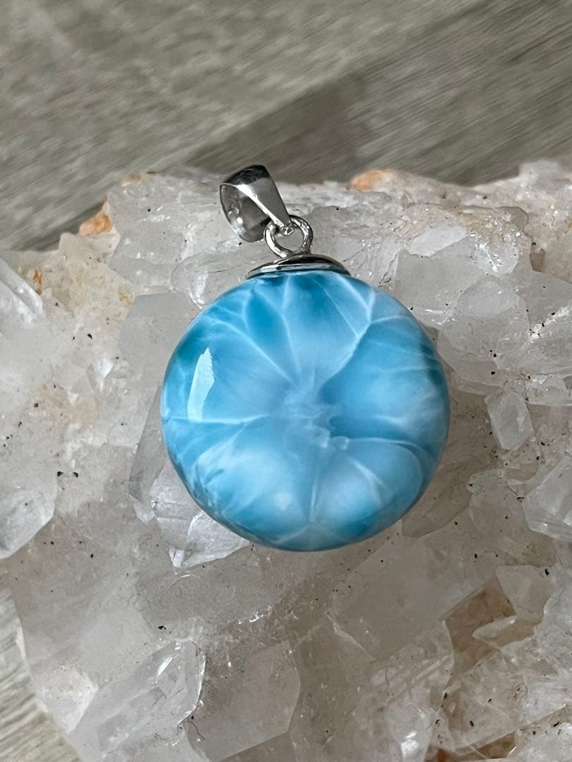 天然石ラリマー☆高品質！まる型ペンダントトップ☆レアな丸型＆両面