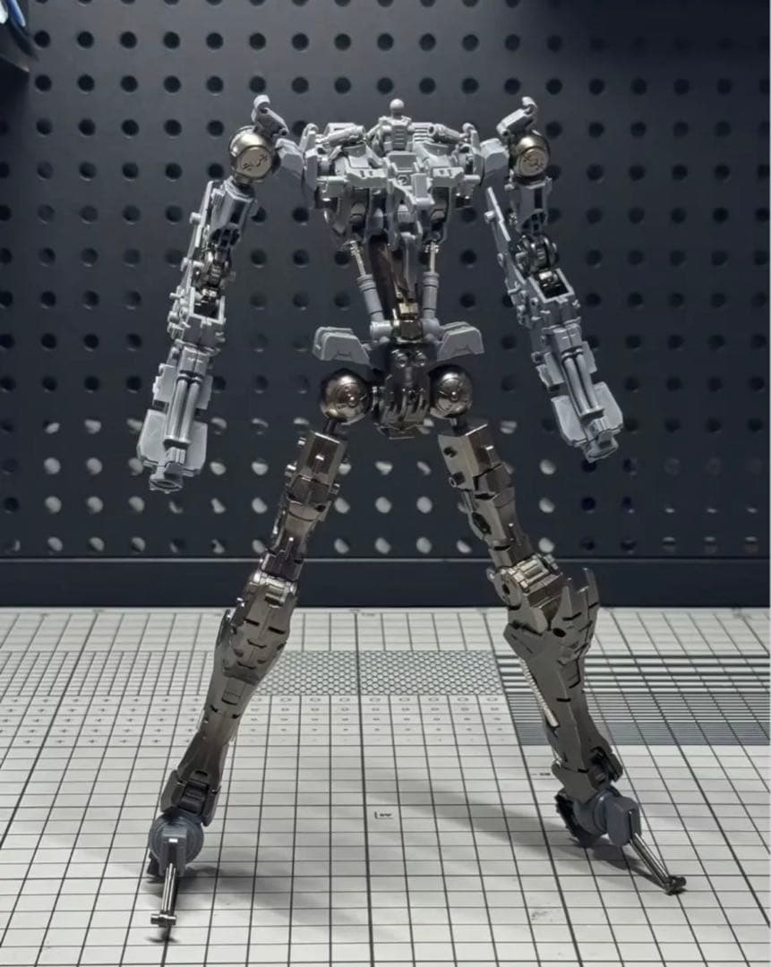 希少新品未組立 合金フレーム MG級 1/100 ガンダムバルバトスルプス