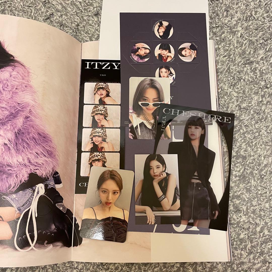 itzy 直筆サイン入りアルバム Cheshire - メルカリ