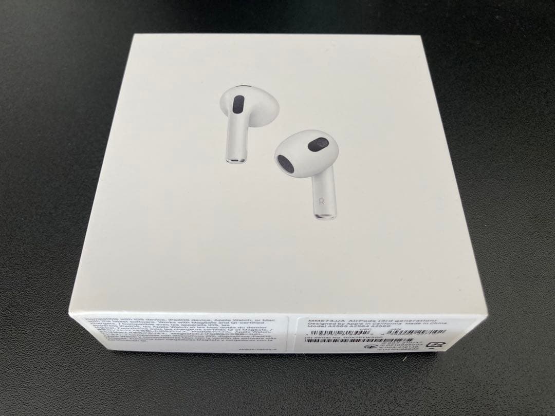 Apple AirPods (第3世代) 　箱付き付属品付き Apple AirPods 第3世代 Lightning充電ケース付き A2566 ホワイト