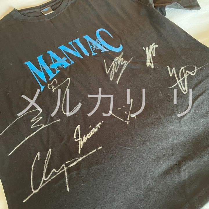 StrayKids MANIAC 直筆サイン入り Tシャツ StrayKids MANIAC 直筆サイン入り Tシャツ - メルカリ