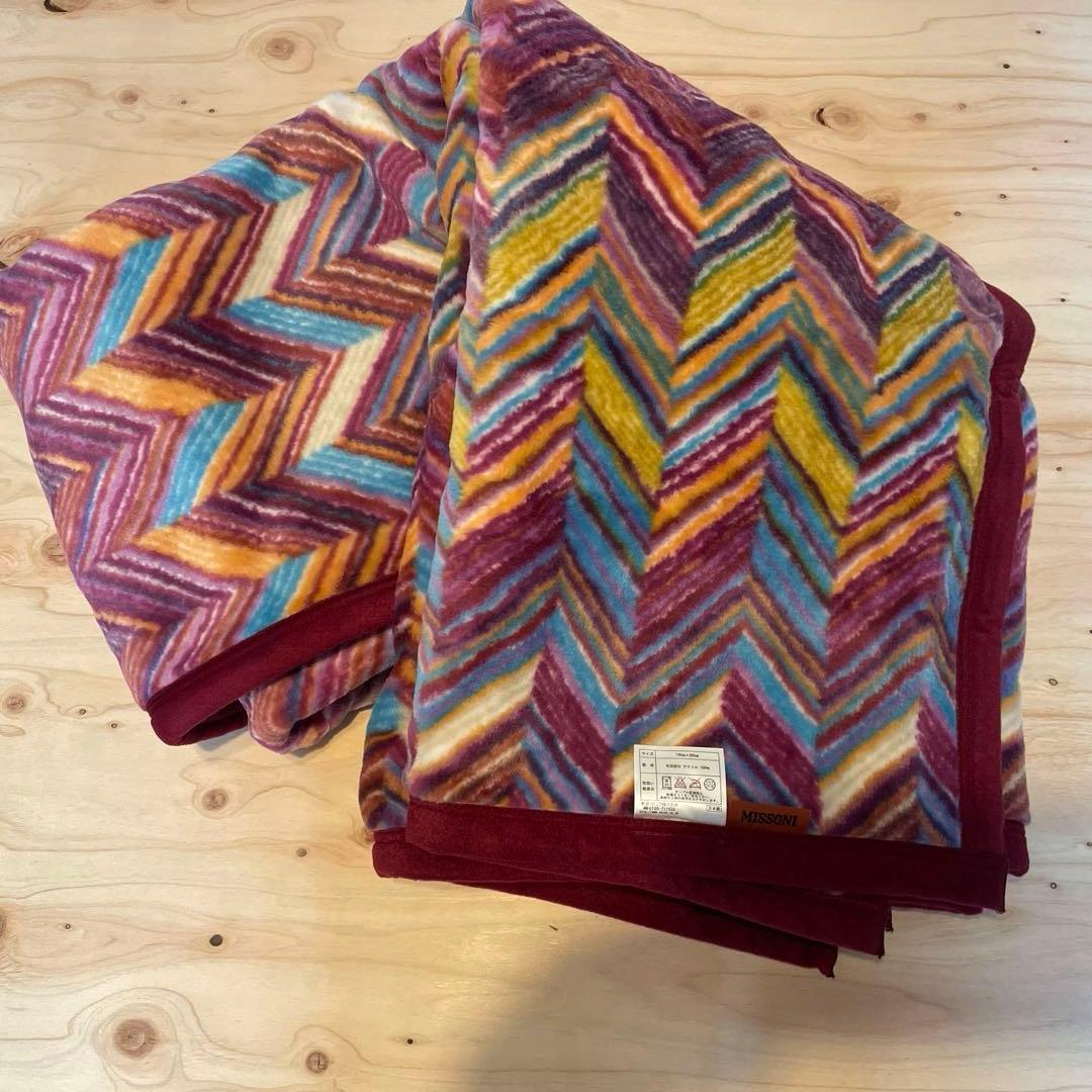 ミッソーニ アクリル毛布 新品未使用 ② - メルカリ