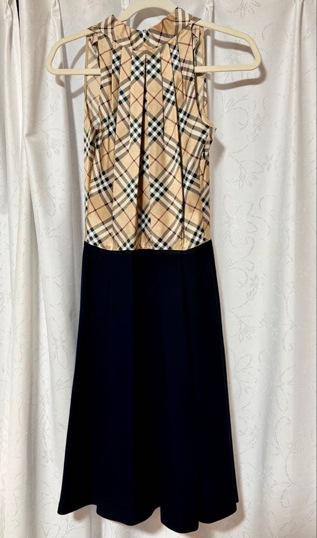 Burberry バーバリー　ブルーレーベル　チェック　ワンピース　ウール 38 バーバリーブルーレーベル チェック柄半袖ワンピース 38 ウール100