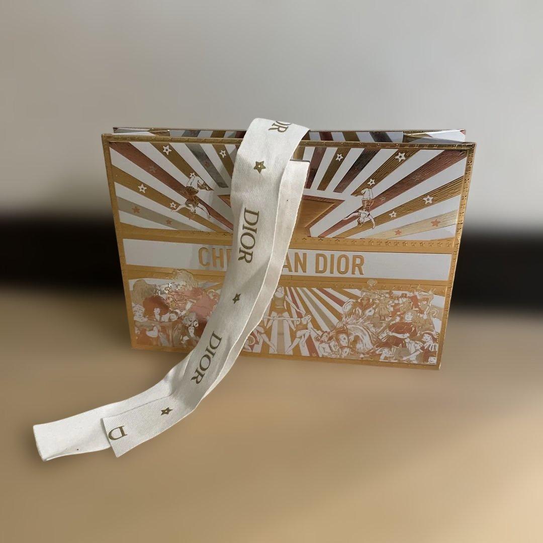 ディオール ホリデー限定ショッパー＆ギフトボックス 2025年 ギフト