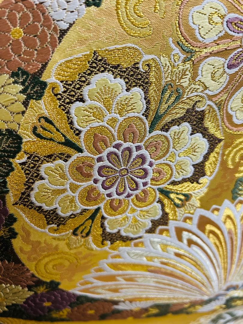 新品 作家物美しい京友禅に大きめ金駒刺繍12個付き品格溢れる黒留袖