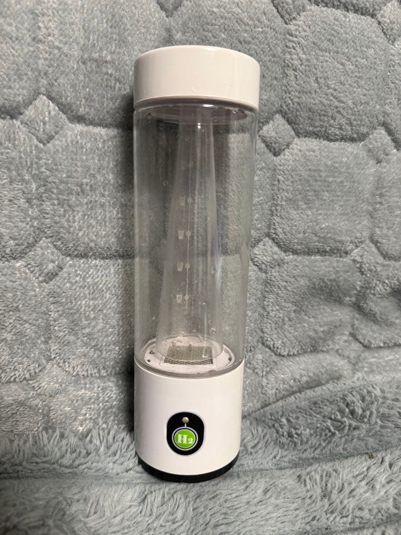 ポンプ型「MyShinTouSui-Jet」と自然呼吸型「W水素ボトル」 - メルカリ