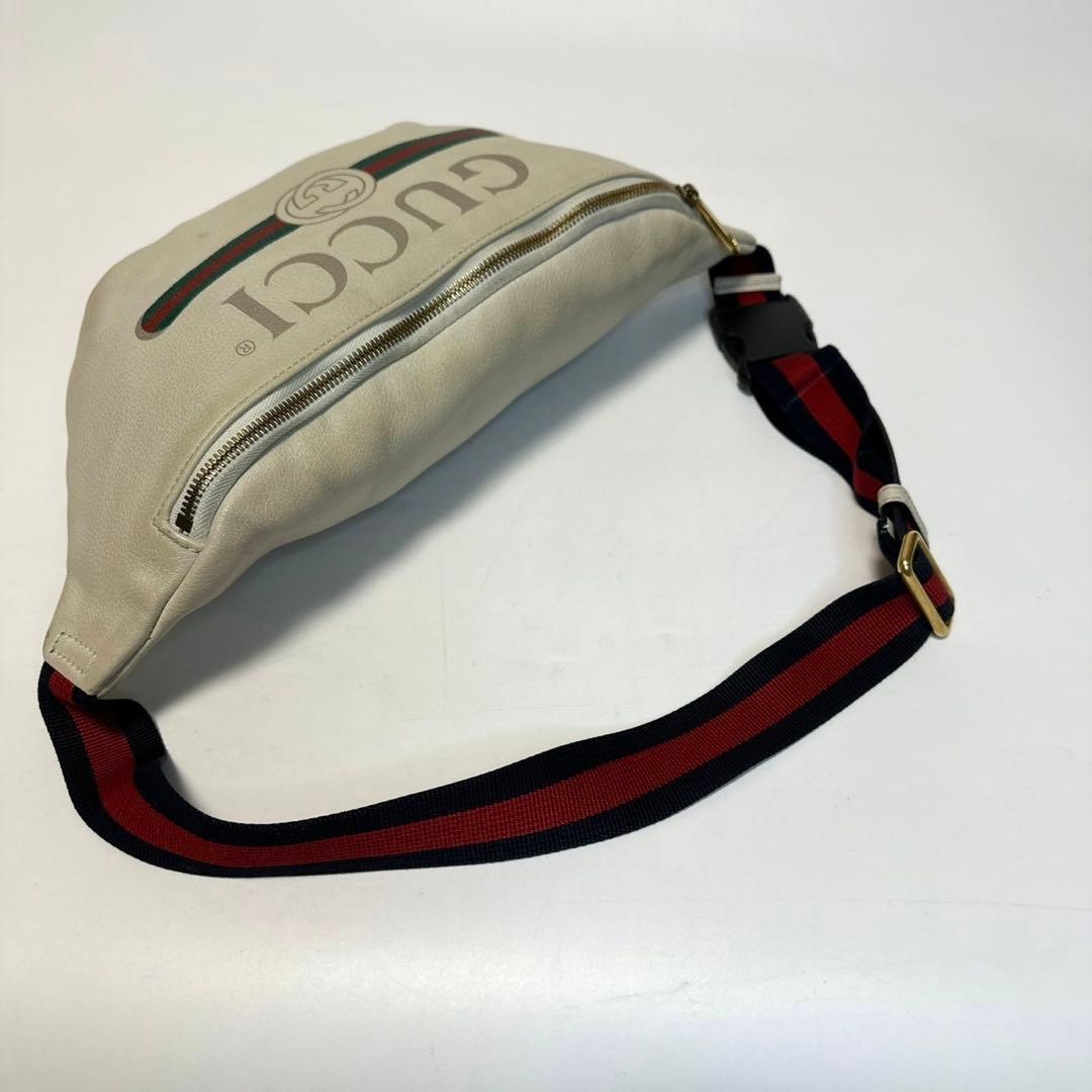 k70【美品】グッチ ロゴプリント レザー シェリーライン ボディバッグ