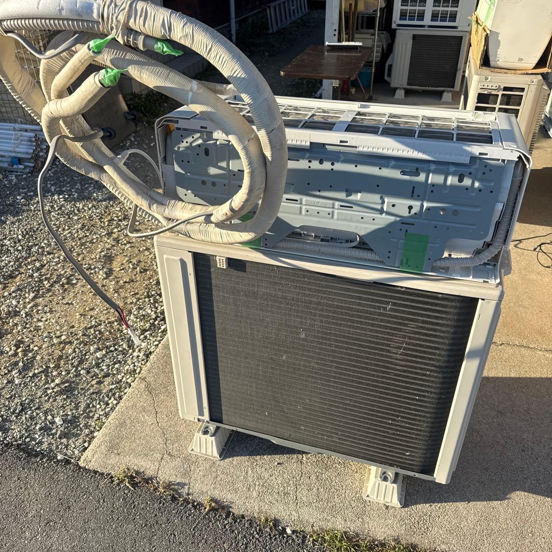 引き取り限定Panasonic CS-X638C2-W 200V 20畳用