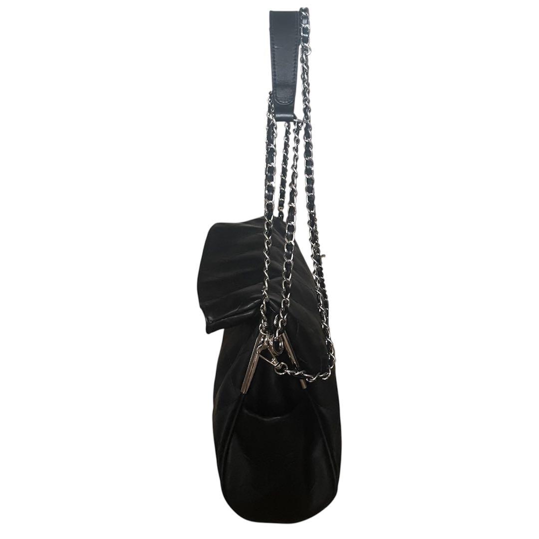 CHANEL ブラックレザー ショルダーバッグ ノベルティ チャーム - メルカリ