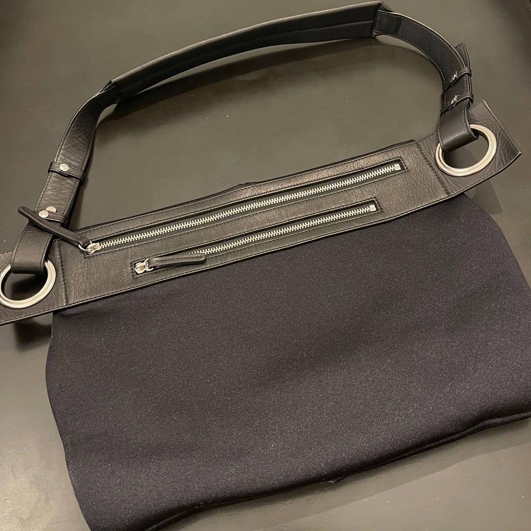 美品　hatomeボディバッグLサイズ　kawa-kawa