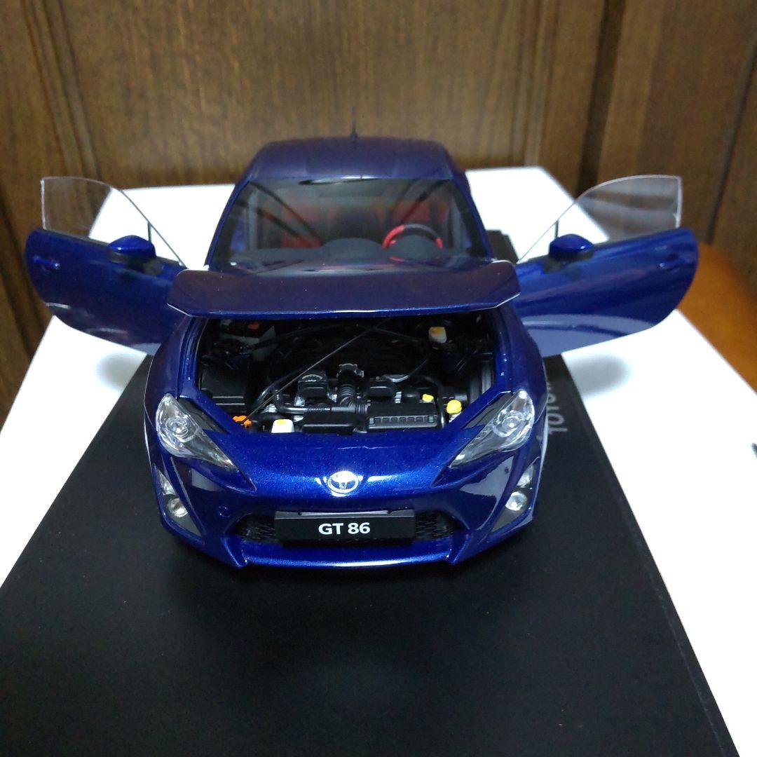 トヨタ GT 86 欧州仕様 左ハンドル ブルーシリカ 1/18 オートアート