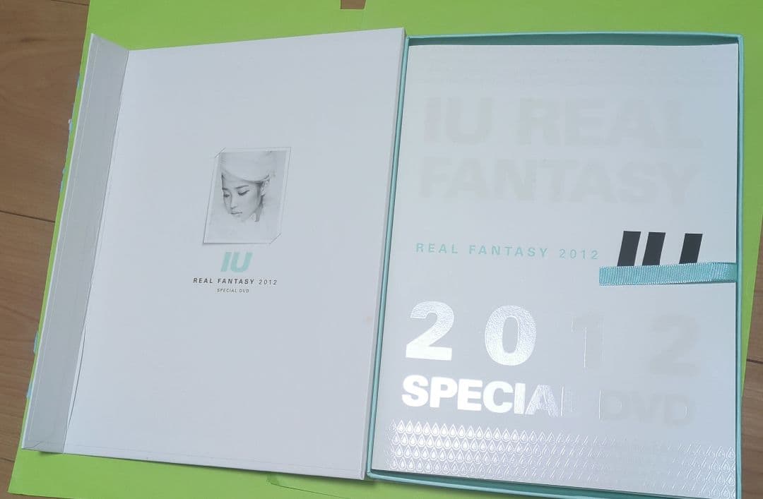 IU Real Fantasy 2012 Special (DVD+写真集)