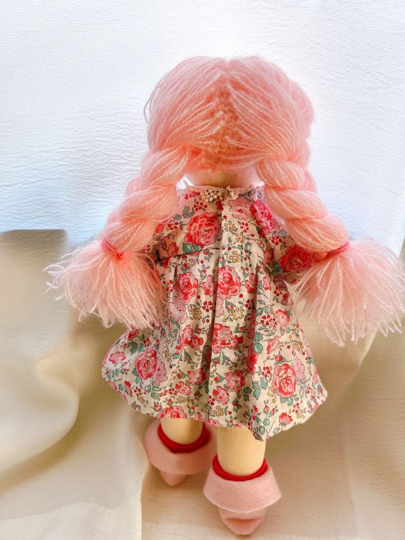 ウォルドルフ人形　桃色の女の子