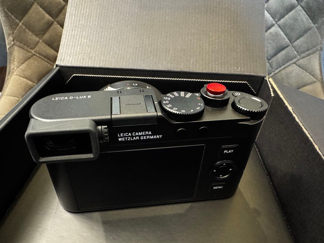 LEICA D-LUX8 付属＋アクセ多数(新品サムレストオートキャップなど