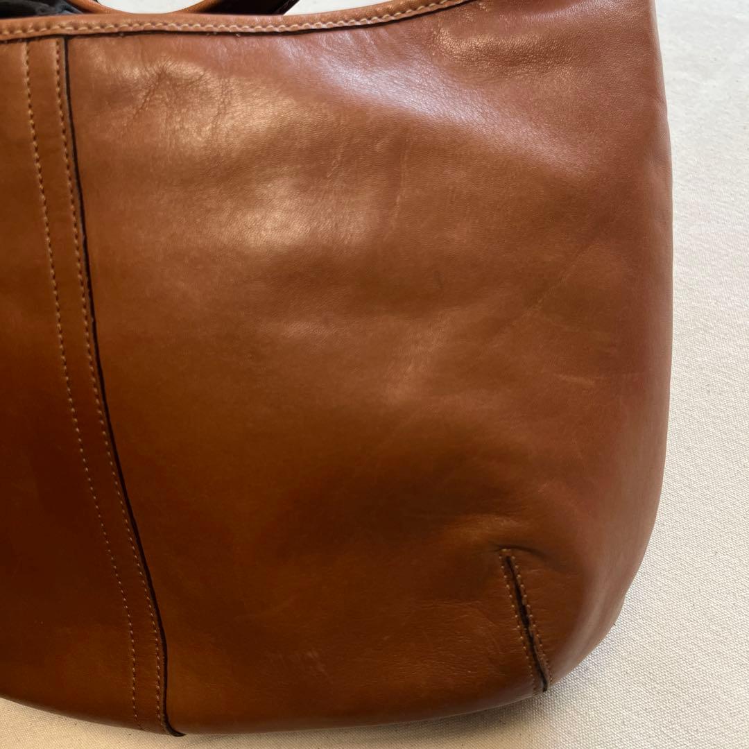 美品】コーチ ワンショルダー エルゴ ホーボー ハーフムーン レザー