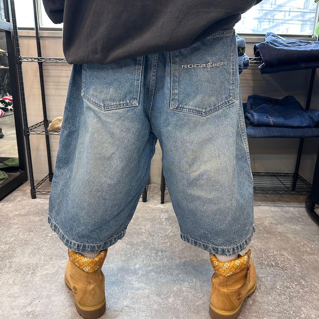 ROCA WEAR ロカウェア 極太バギー 刺繍ロゴ デニムショーツ - メルカリ