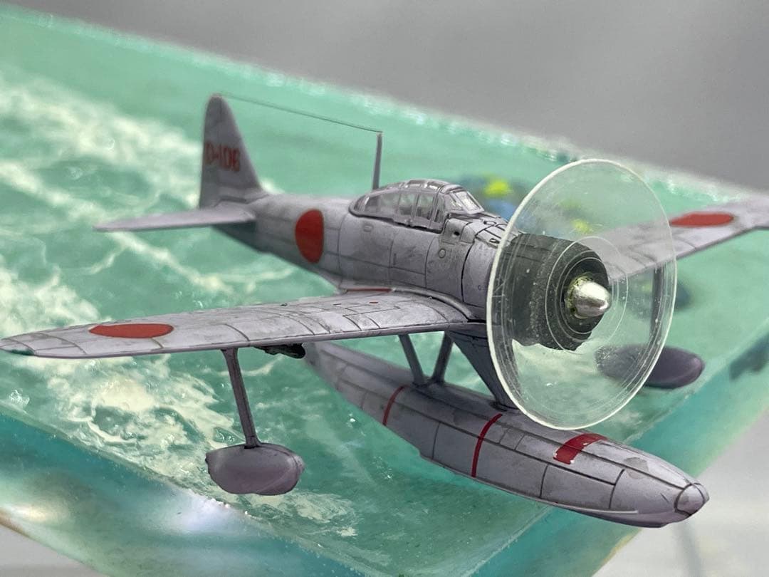 基地から飛び立つ二式戦闘機 レジン ジオラマ - メルカリ