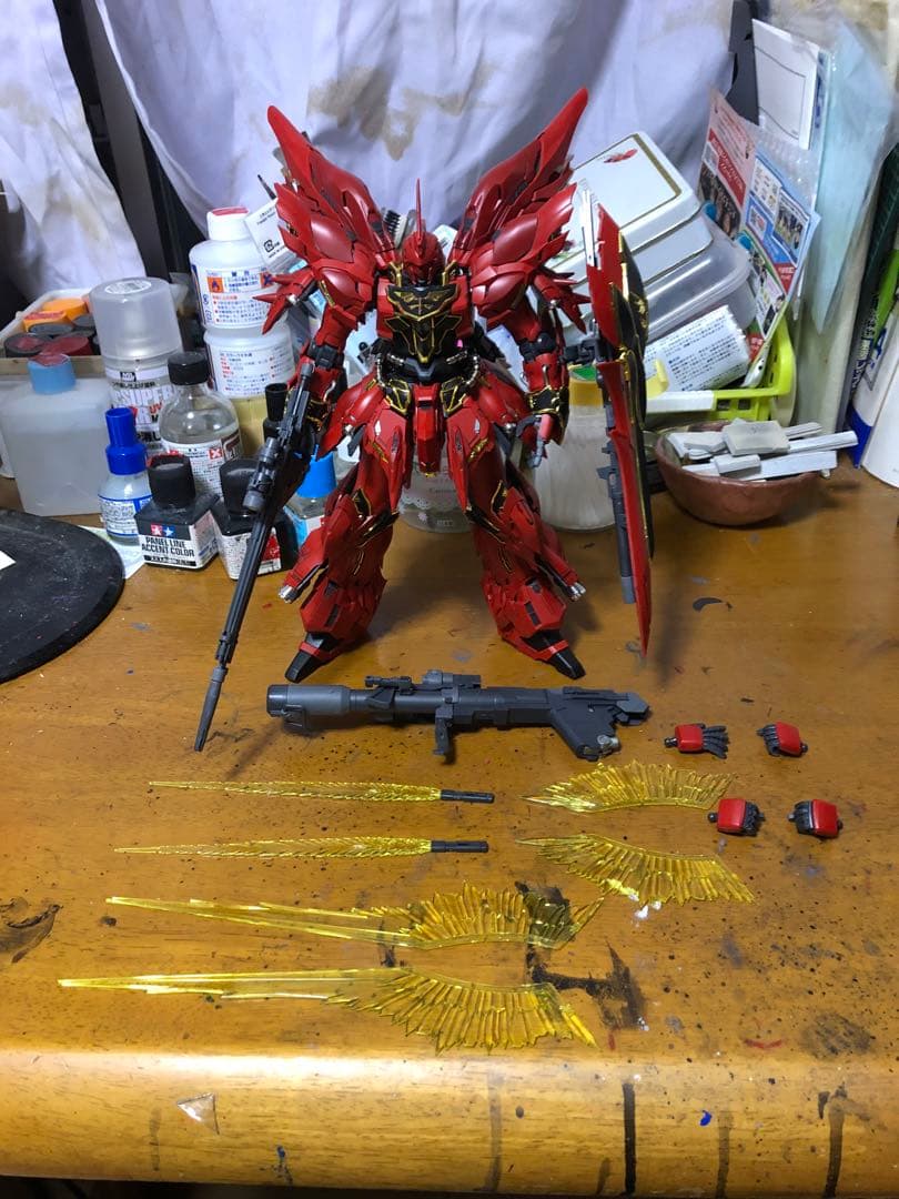 海外製プラモデル 真紅の三倍速 MGシナンジュ似 - メルカリ