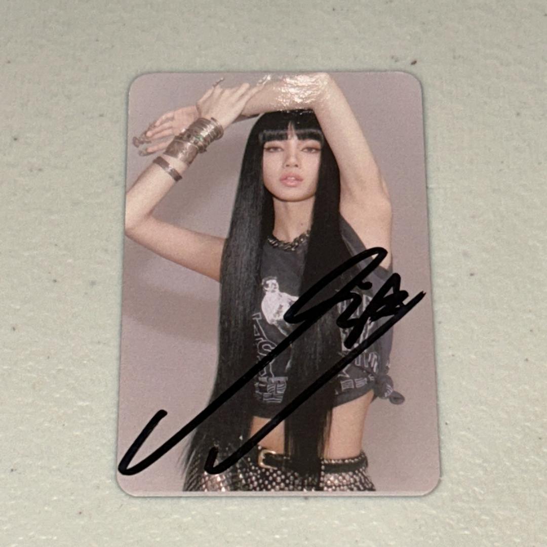 BLACKPINK リサ 直筆サイン「LALISA」特典トレカ - メルカリ