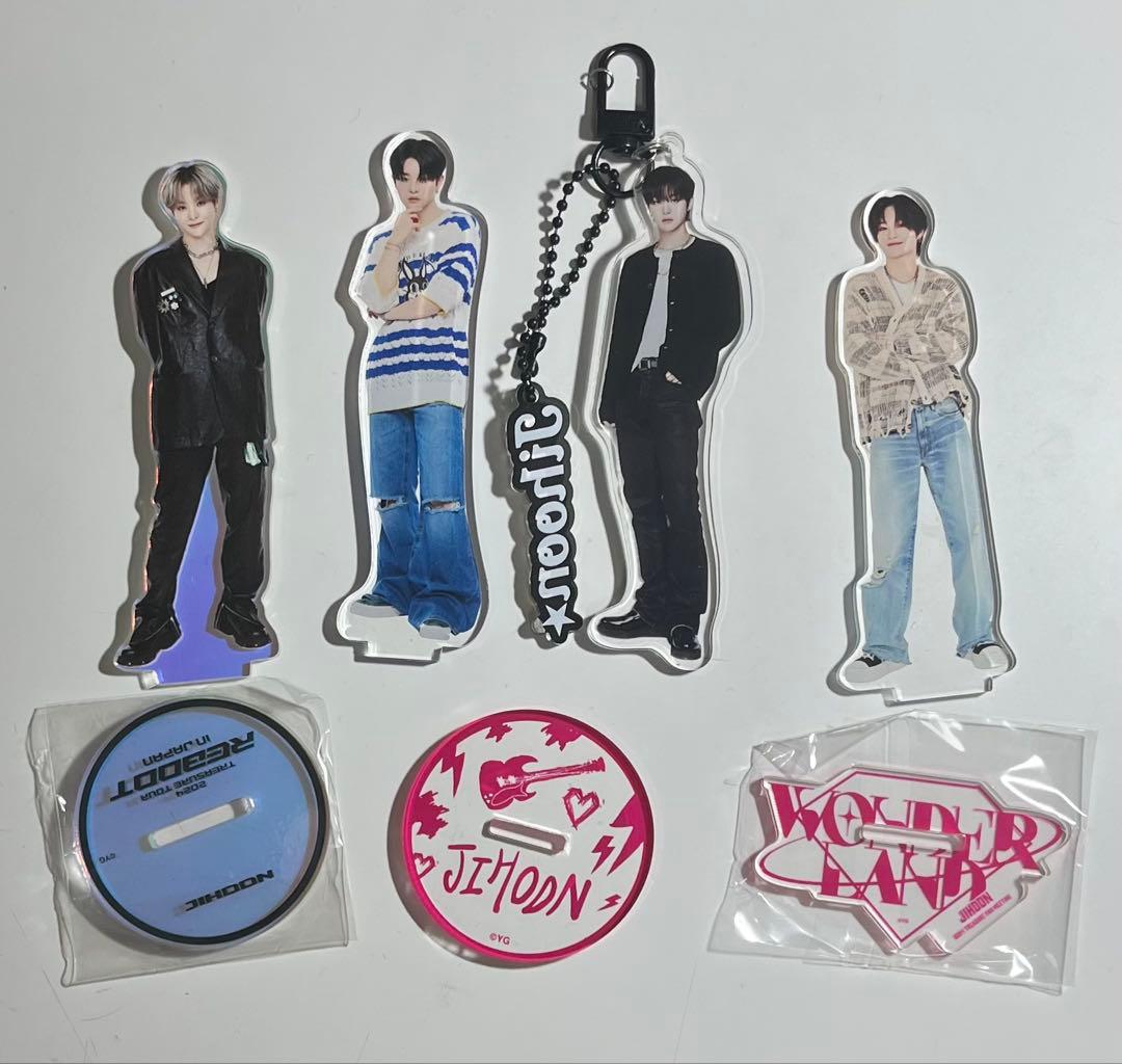 Treasure ジフン アクスタ 4個セット - メルカリ