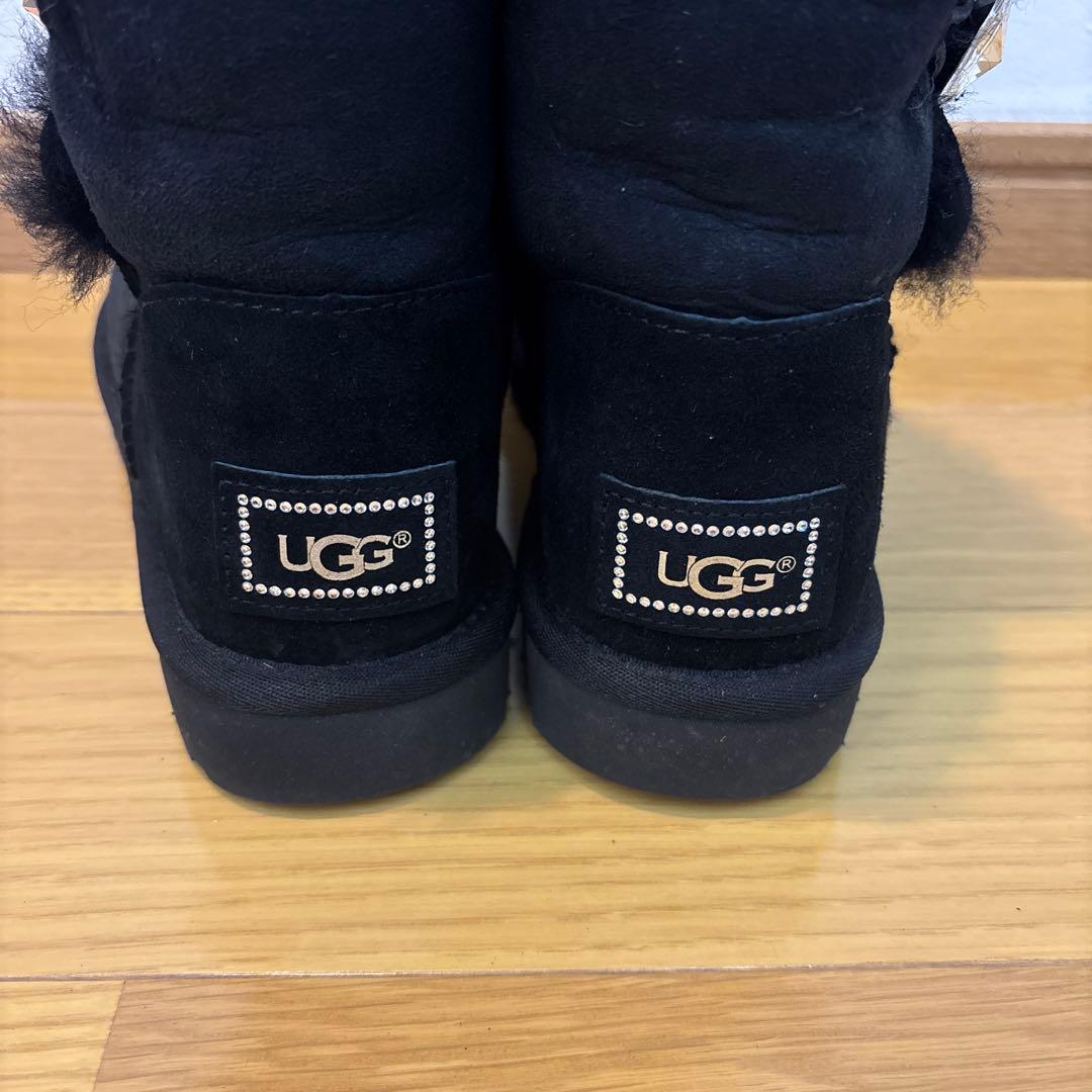 数回使用】UGG 25cmムートンブーツ ブラック クリスタルボタン 付き