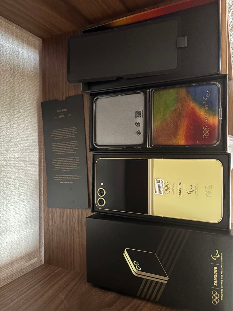 A*i様 希少 galaxy flip6 パリオリンピック版 中古 - メルカリ