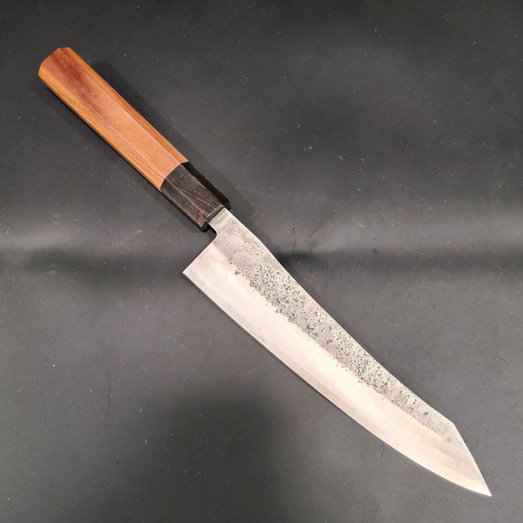 銀三 鬼反り剣型 本鍛造 なしじ 和牛刀 包丁 21cm 牛刀 黒檀紫檀八角柄