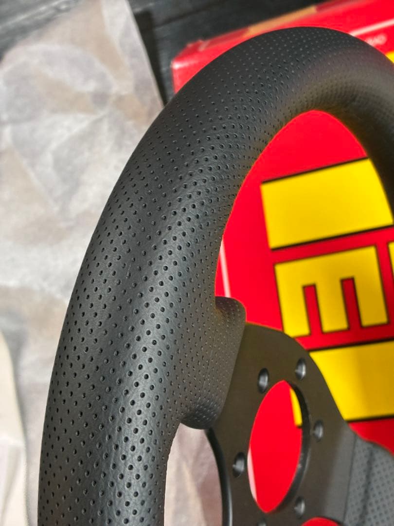 MOMO COMPETITION 32モモ コンペティション ブラックエアーレザ