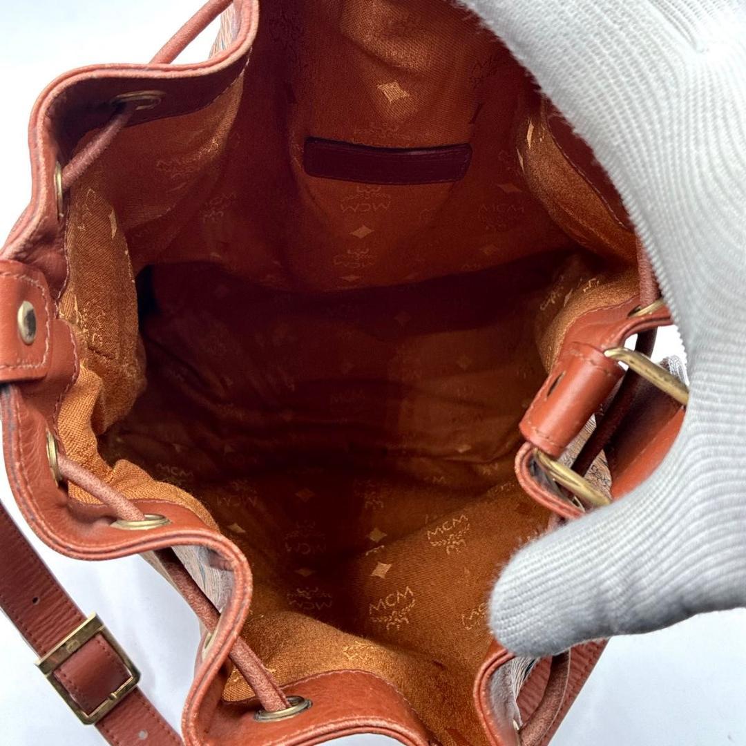 美品 MCM 巾着バッグ ショルダーバッグ ヴィセトス柄 レザー ブラウン