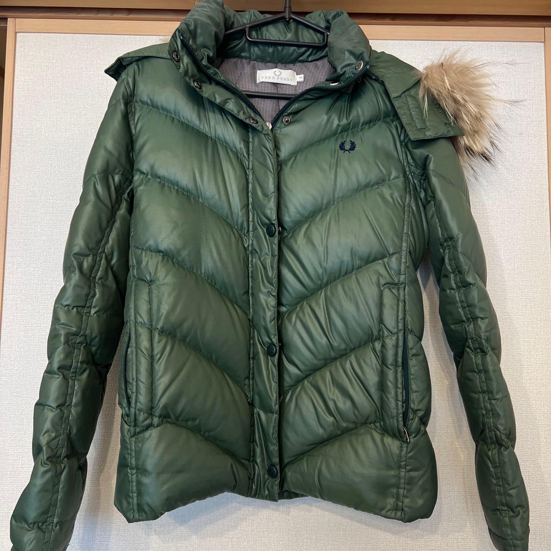 FRED PERRY オリーブグリーン ダウンジャケット M - メルカリ