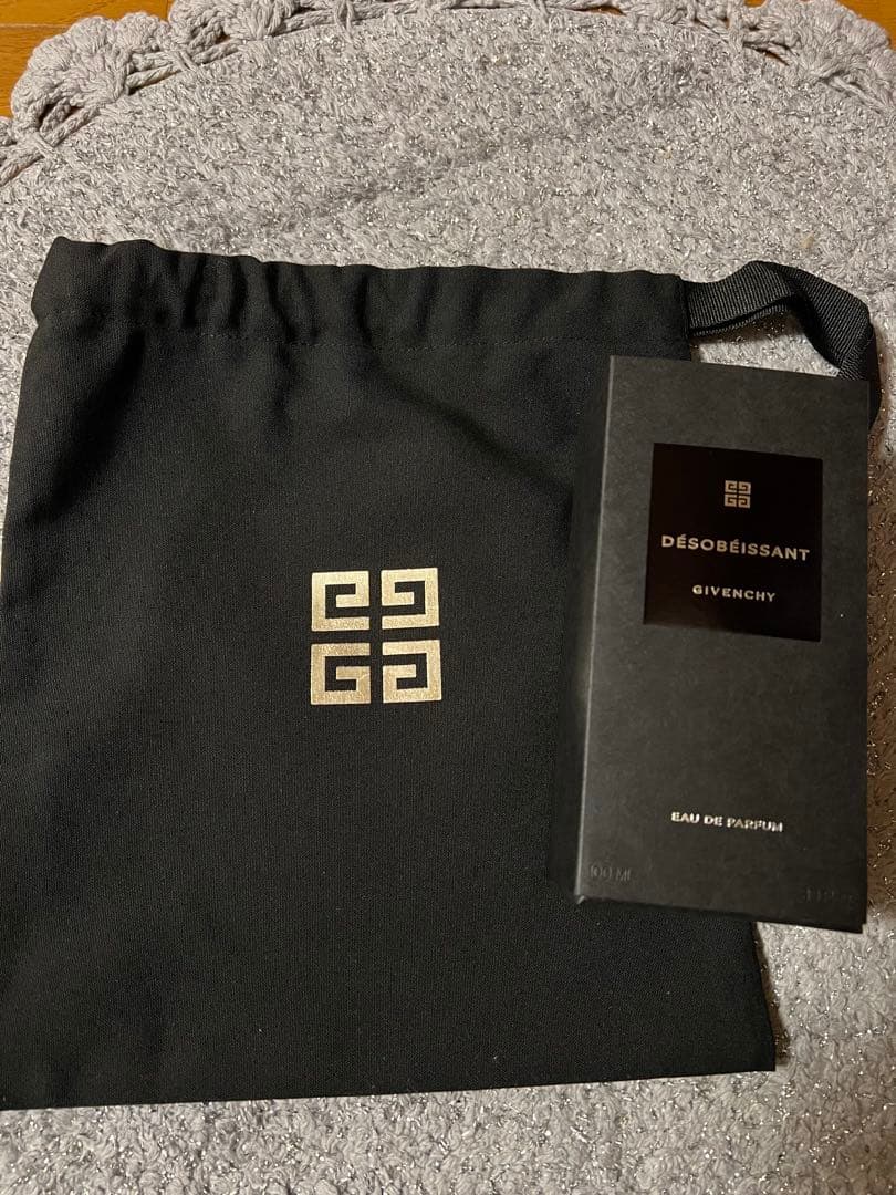 ド ジバンシイ デゾベイサン オードパルファム 100ml - メルカリ