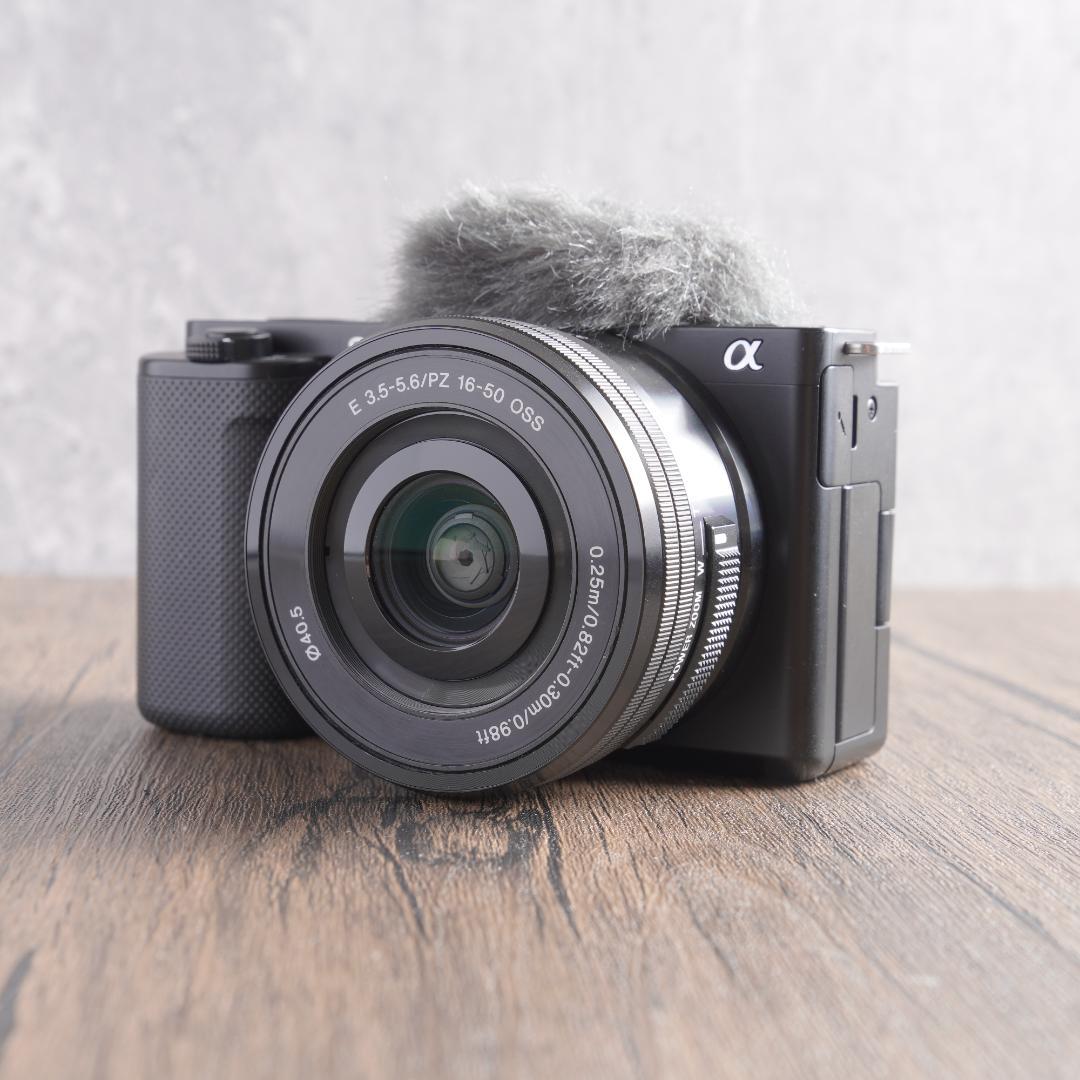 ✨ショット数1118回で超美品✨自撮りも楽々✨Sony ZV-E10 400 - メルカリ