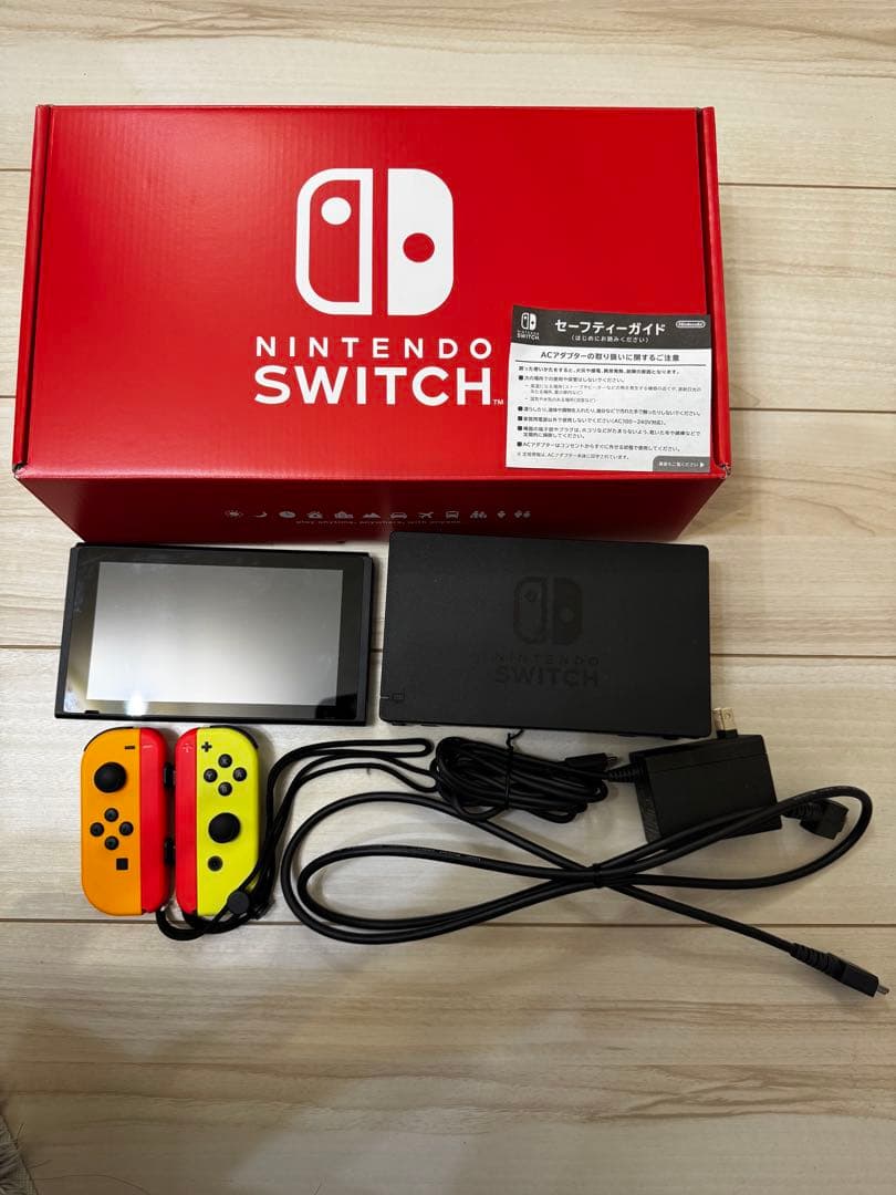 Nintendo Switch 本体 付属品完備 動作確認済み　カスタムカラー Amazon.co.jp: Nintendo Switch本体 カラーカスタマイズ（ニンテンドー