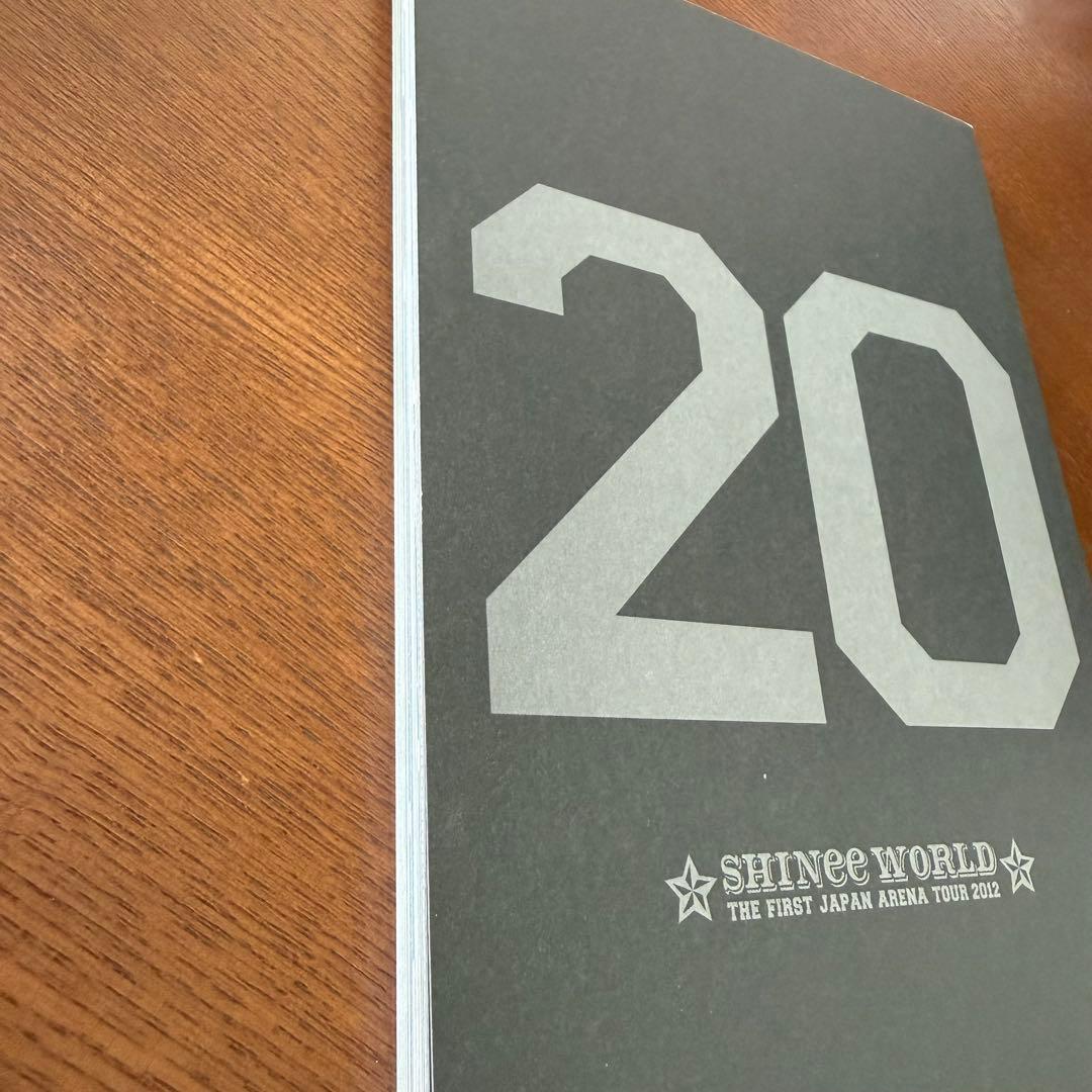 SHINee 1st日本ツアー『SHINee WORLD 2012』DVD - メルカリ