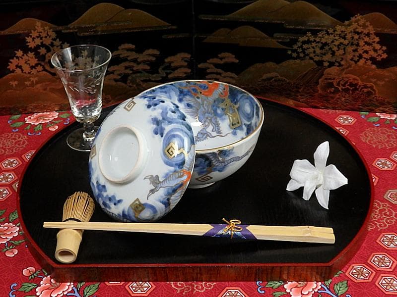 古伊万里　染錦　雲龍に雷紋の図　大振蓋茶碗　E255AS-fbjb 古伊万里 染錦 河骨紋図 広東型蓋茶碗 5客セット