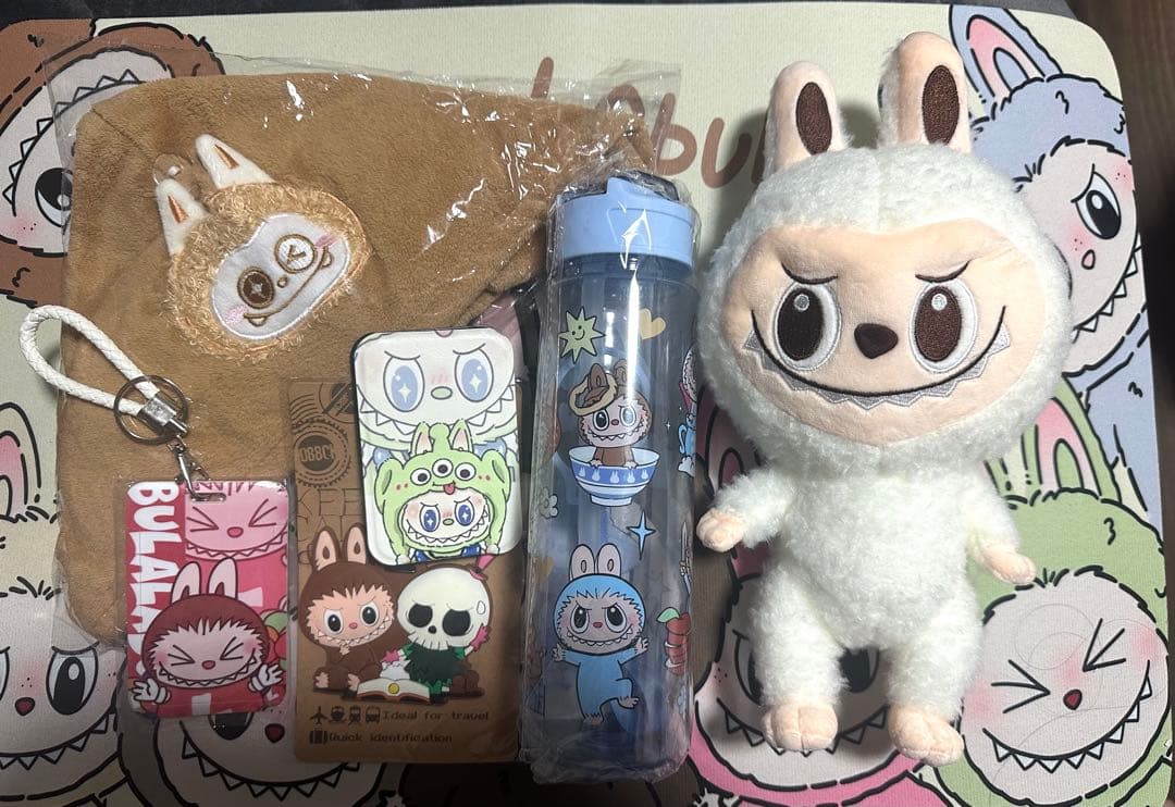 ラブブ ぬいぐるみ約30センチ 水筒などのセット - メルカリ