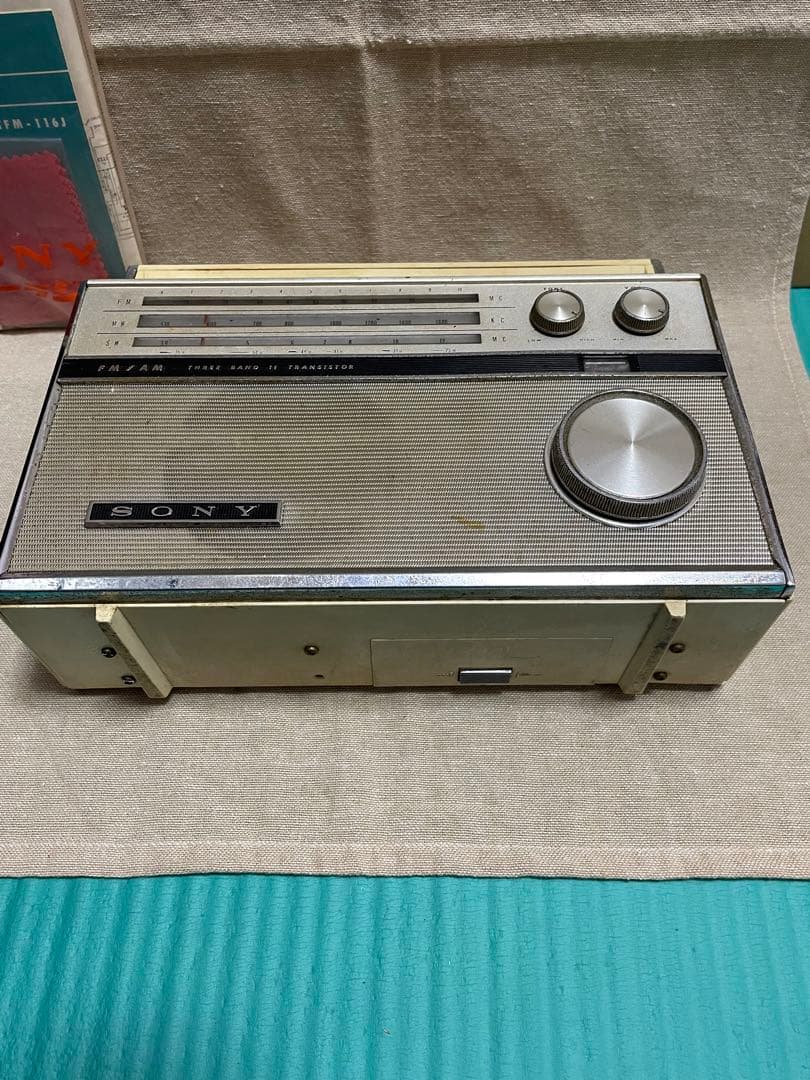 SONY 昭和39年販売 トランジスタラジオ TFM116J - メルカリ