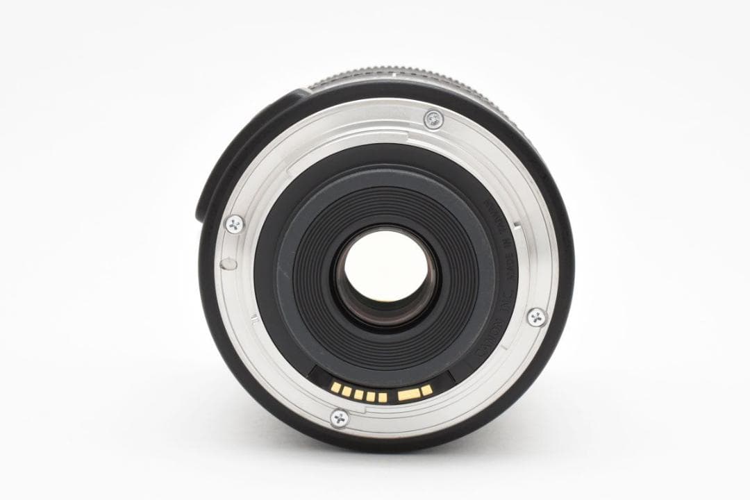 極上品 Canon EF-S 18-135mm F3.5-5.6 IS STM