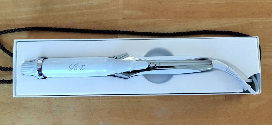 【美品】ReFa カールヘアアイロン ホワイト コテ 32mm おひとり様1点まで】リファ カールアイロンプロ 32 / リファ(ヘア