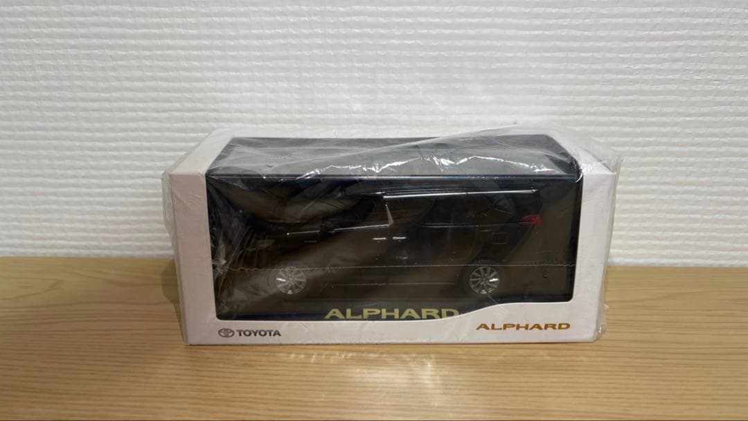 トヨタ アルファード 30系 1/30 スケールカー ミニカー ブラック
